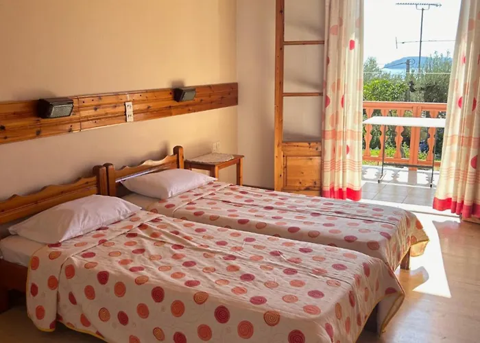 Makis Скиатос