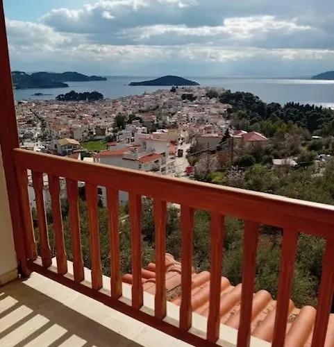 Makis Гостевой дом Скиатос