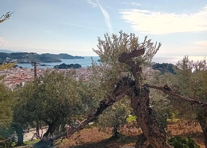 Makis Скиатос