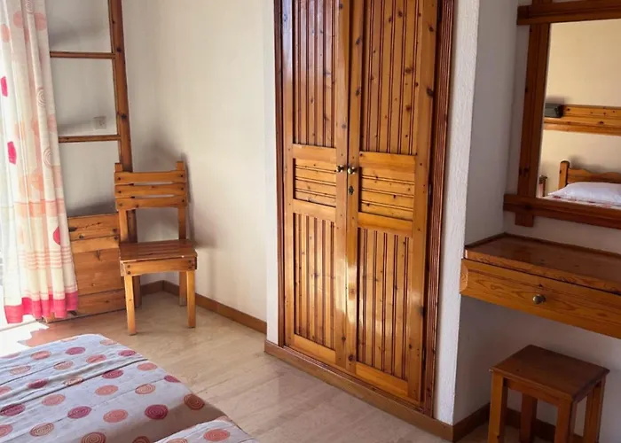 Makis Скиатос